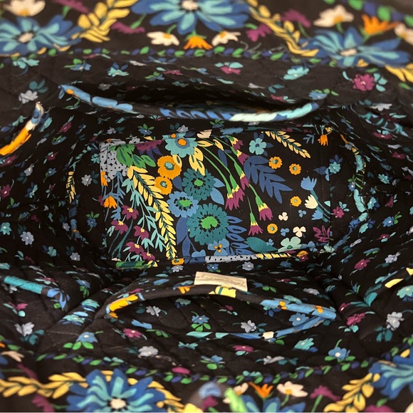 Vera Bradley Bags - Picture 6 of 16
